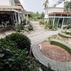 https://field-d-house.tophotelskohtao.com